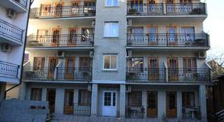 Гостиница Guest house Kristina Лазаревское Стандартный двухместный номер с 2 отдельными кроватями-2