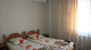 Гостиница Guest house Kristina Лазаревское Улучшенный двухместный номер Делюкс с 1 кроватью или 2 отдельными кроватями-3