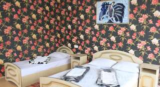 Гостиница Guest house Kristina Лазаревское Улучшенный трехместный номер-10