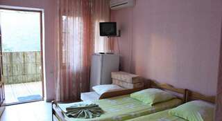 Гостиница Guest house Kristina Лазаревское Стандартный двухместный номер с 2 отдельными кроватями-3