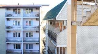 Гостиница Guest house Kristina Лазаревское Улучшенный двухместный номер Делюкс с 1 кроватью или 2 отдельными кроватями-7